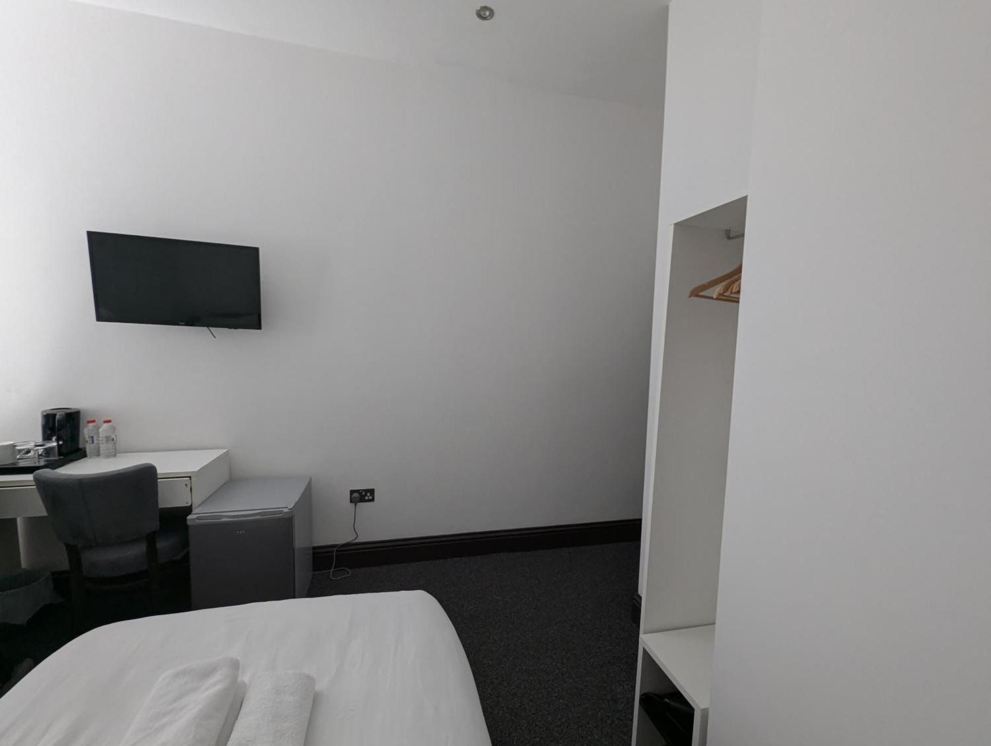 Oyo Firs Lodge London Heathrow Hounslow Exteriör bild
