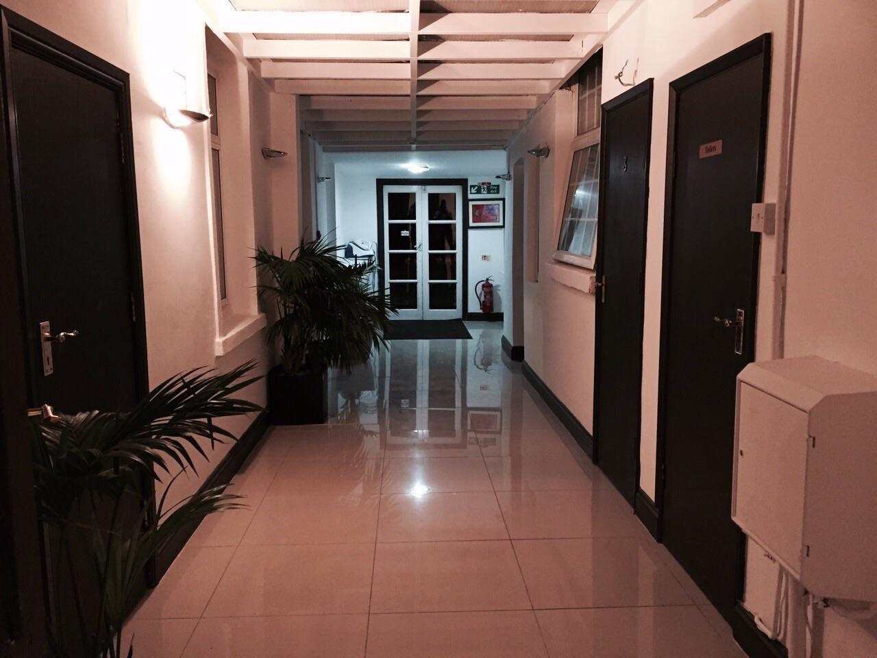 Oyo Firs Lodge London Heathrow Hounslow Exteriör bild